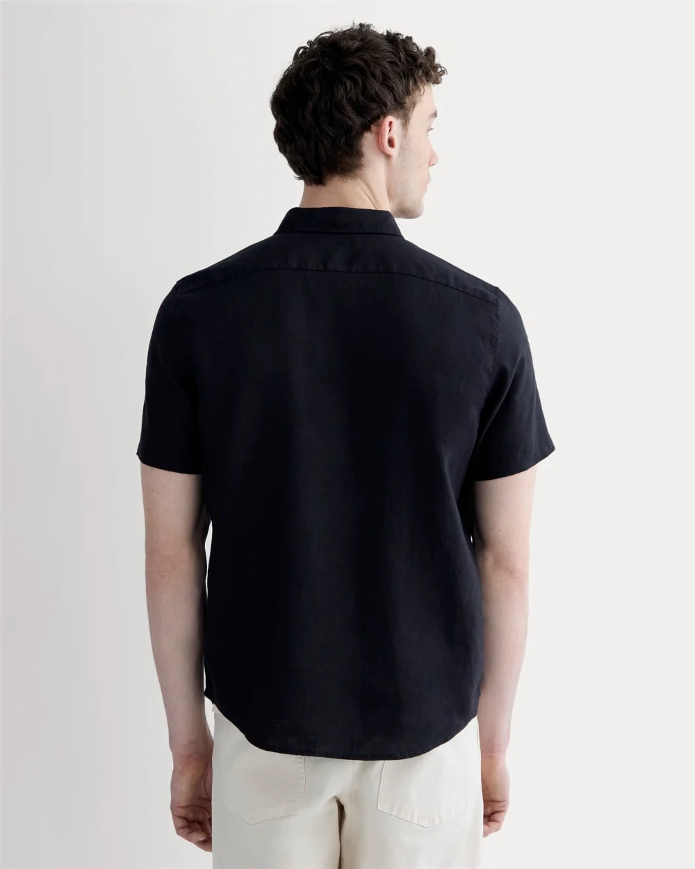 The Classic Short-Sleeve Shirt in Linen | Black