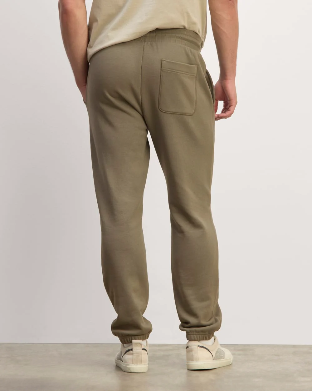 The Off-Duty Jogger | Kalamata