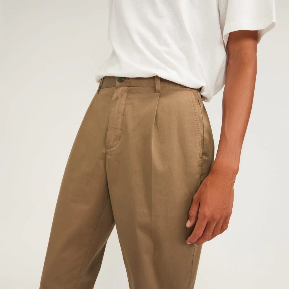 The Pleated Air Chino | Toasted Coconut