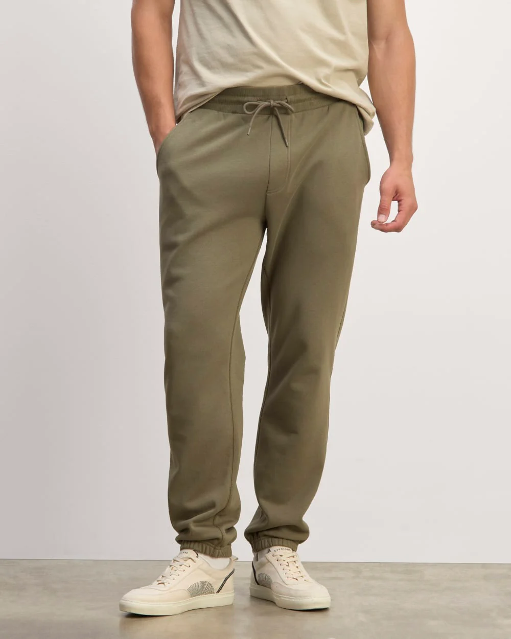 The Off-Duty Jogger | Kalamata