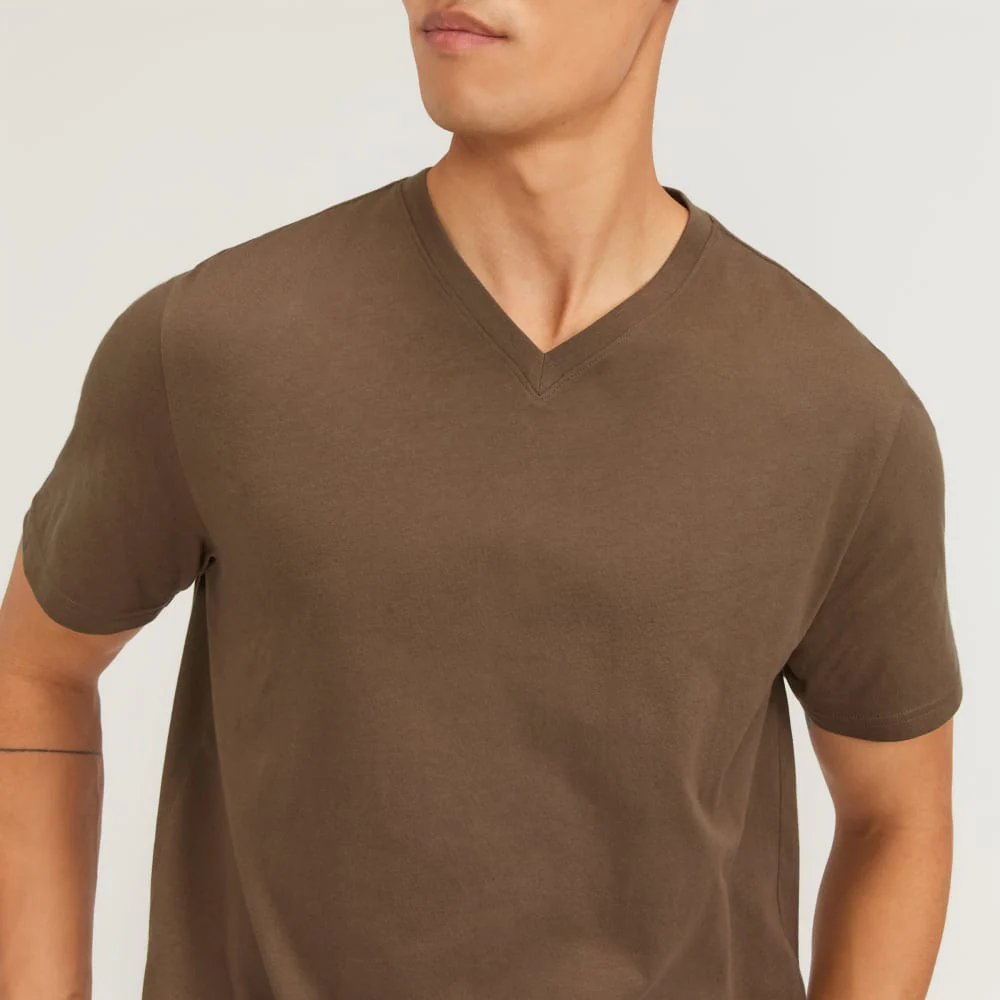 The Essential Organic V-Neck Tee | Cocoa