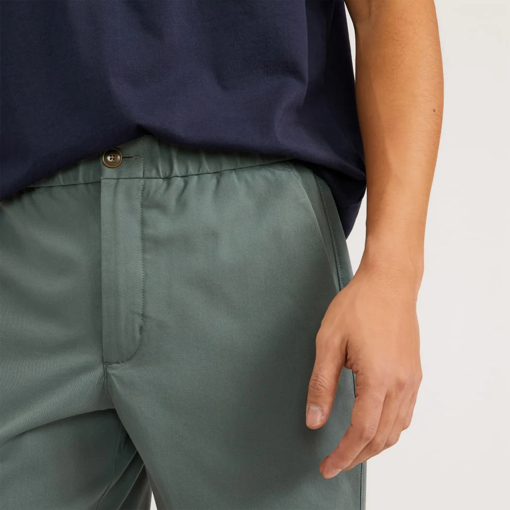 The Pull-On Performance Chino Short | Green Balsam