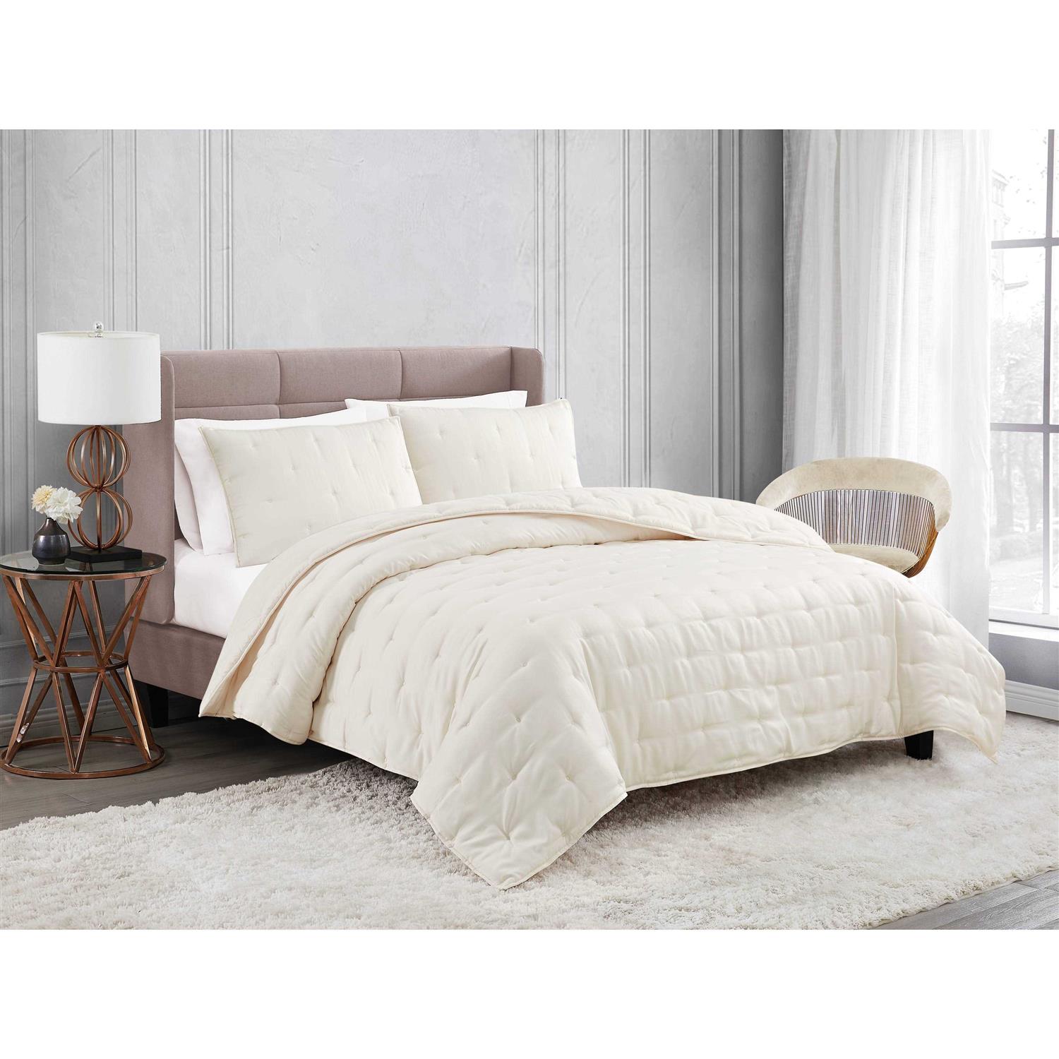 Badgley Mischka Home Tufted Matte Satin Quilt Set