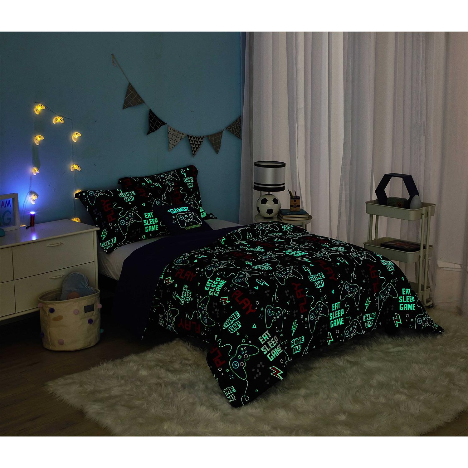 Your Zone 5 Piece Glow In the Dark Comforter Set with Bonus String Light
