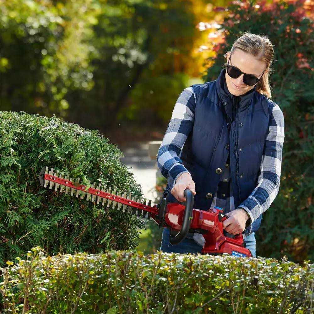 Toro Hedge Trimmer