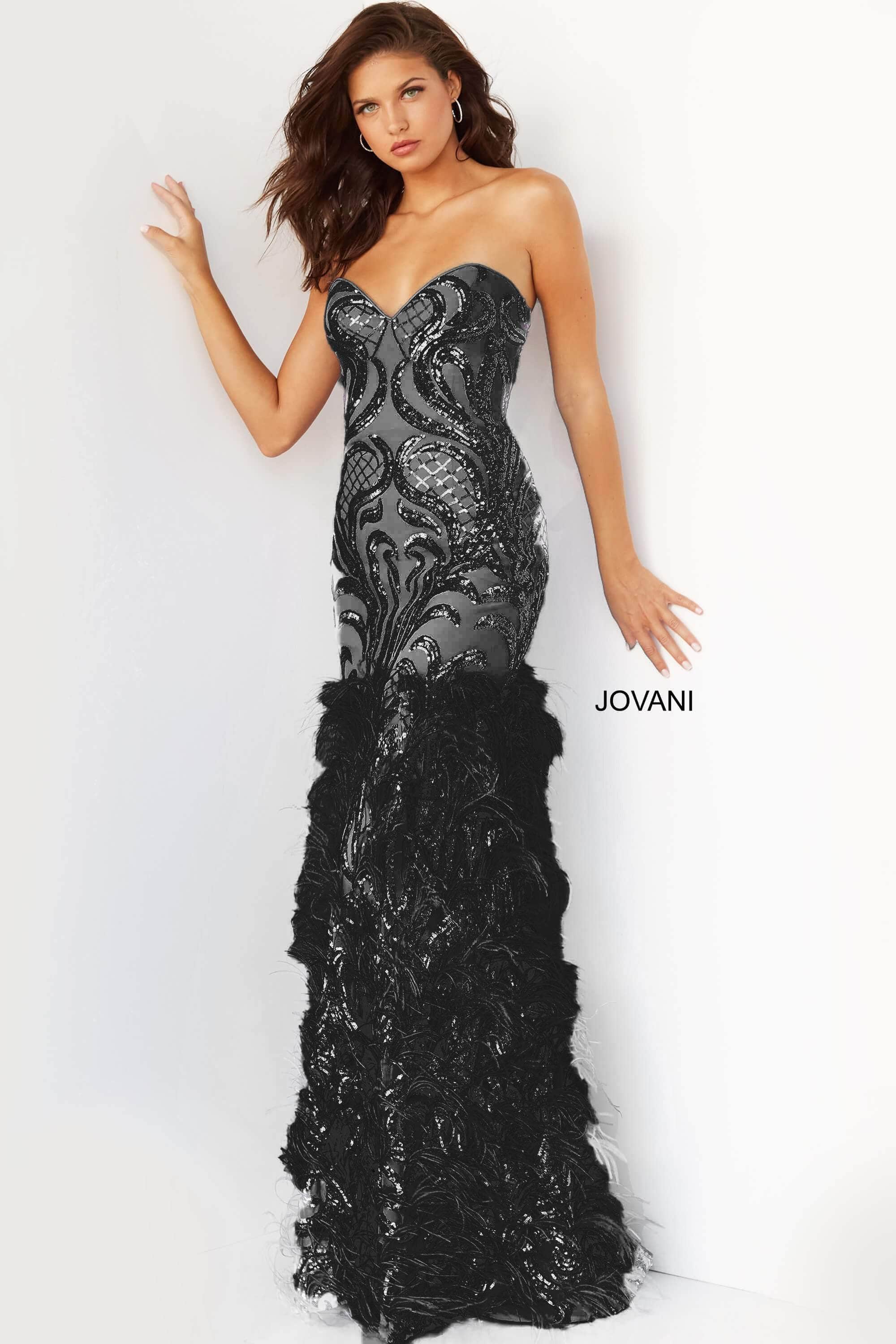 05667 Embellished Sweetheart Feathered Dress With Train