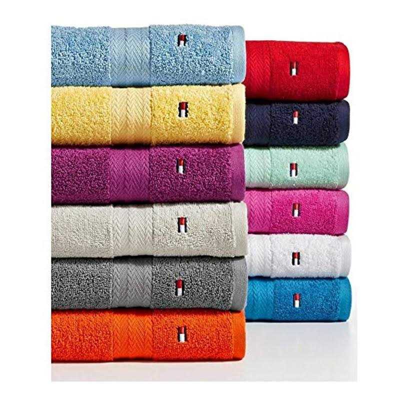 Tommy Hilfiger Modern American Solid Towel