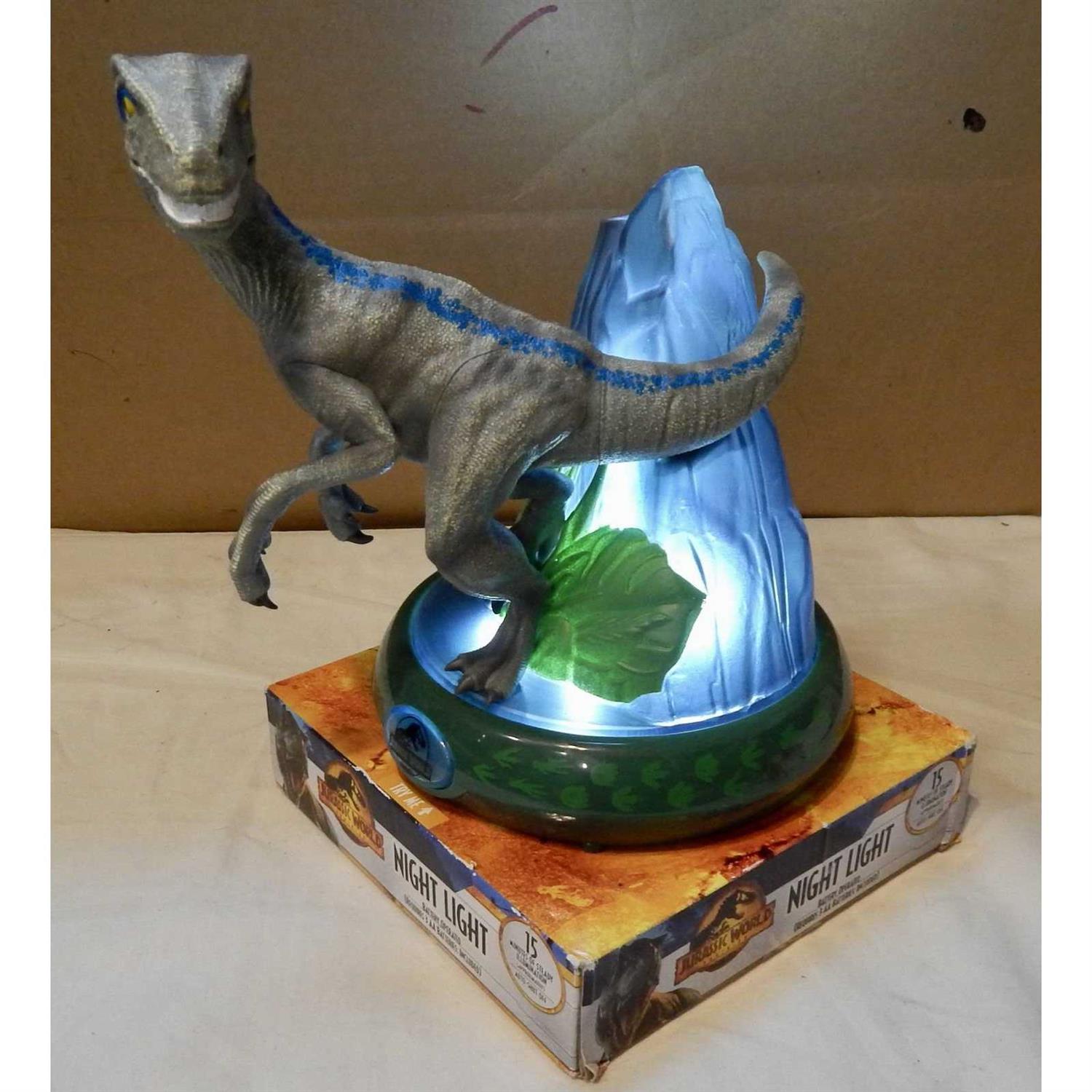 Universal Jurassic World Blue Velociraptor Battery Operated 3D LED Night Light 20278