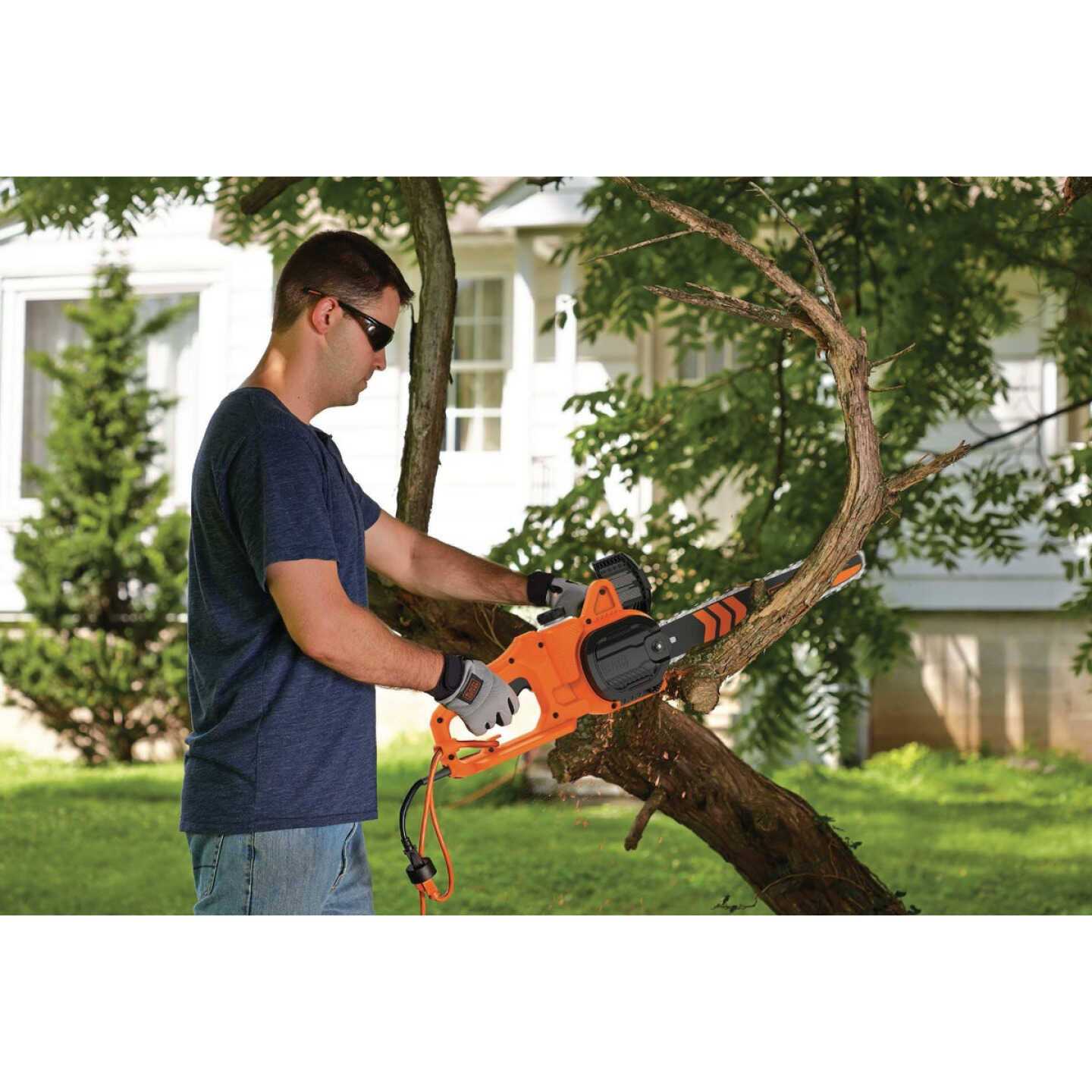 Black & Decker 14 in. Electric Chainsaw 8