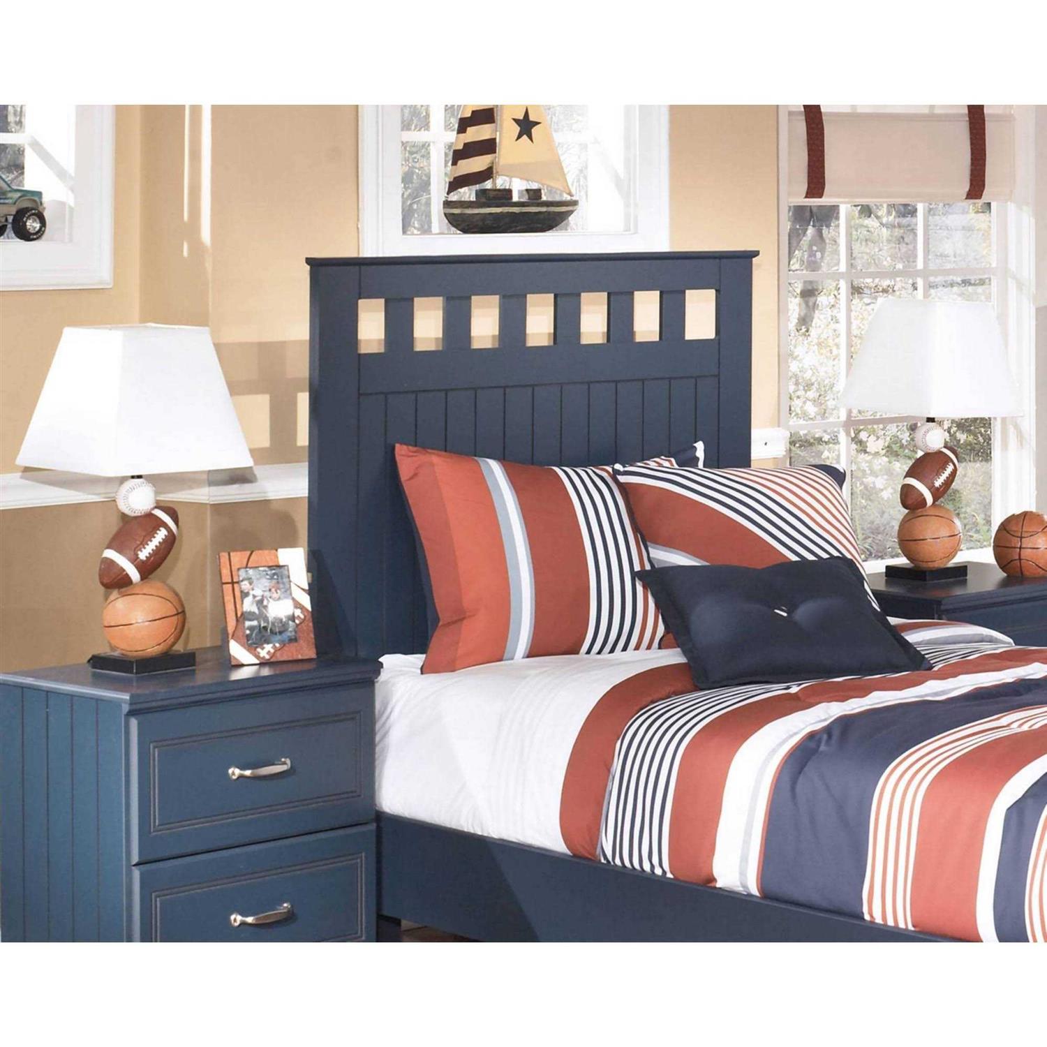 Ashley Nyx Table Lamp