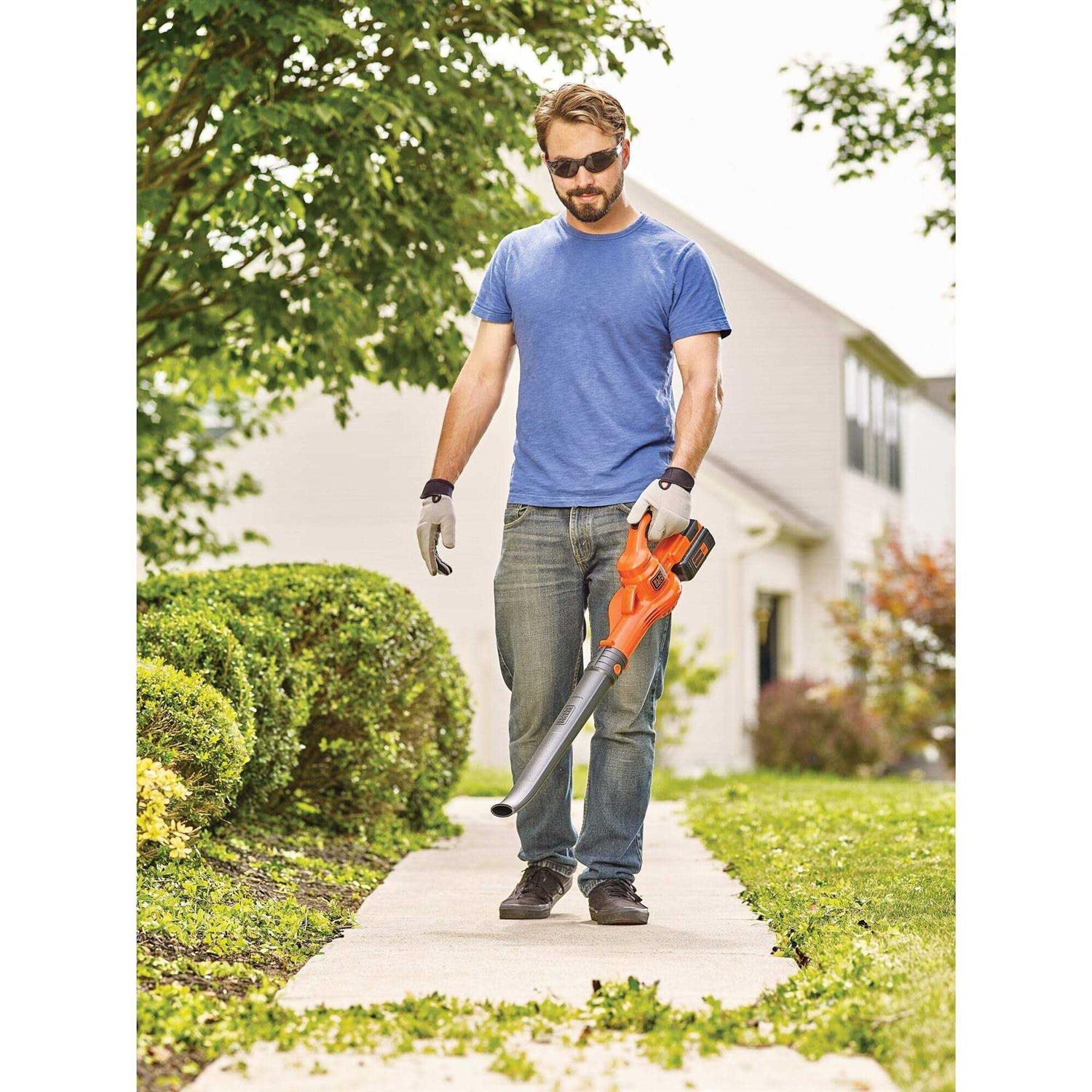 BLACK+DECKER 40V MAX Cordless Sweeper