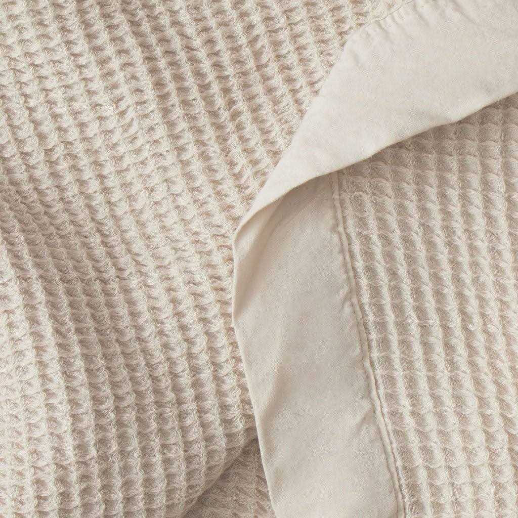Waffle Blanket in Ivory (Size: Oversized Throw) – Cozy Earth
