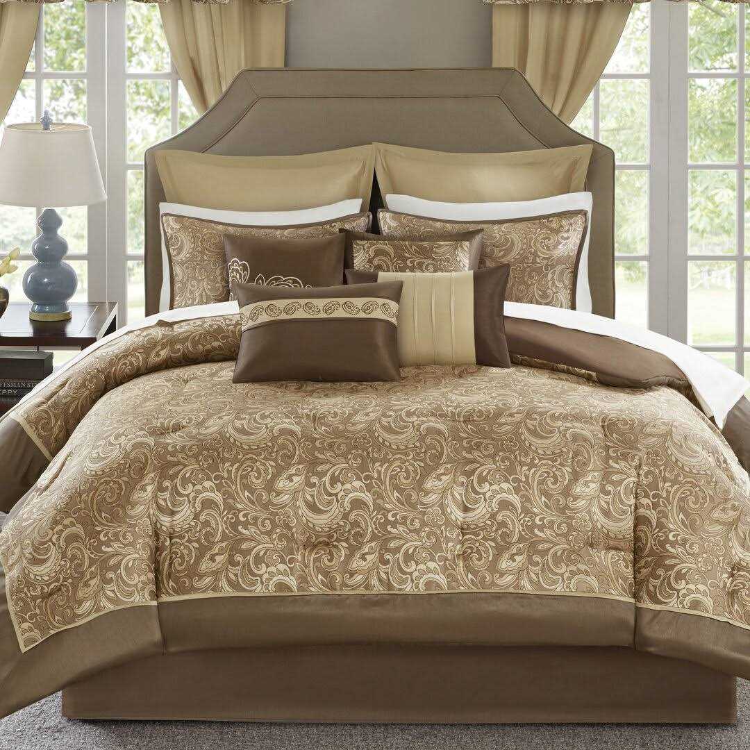 Astoria Grand Wightmans 24 Piece Comforter Set