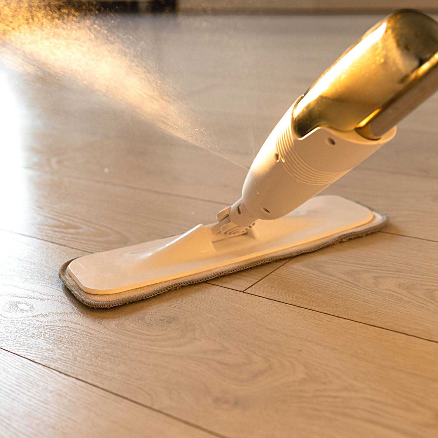 Zep Industrial Hardwood and Laminate Floor Cleaner 1 Gallon Eczuhlf1282