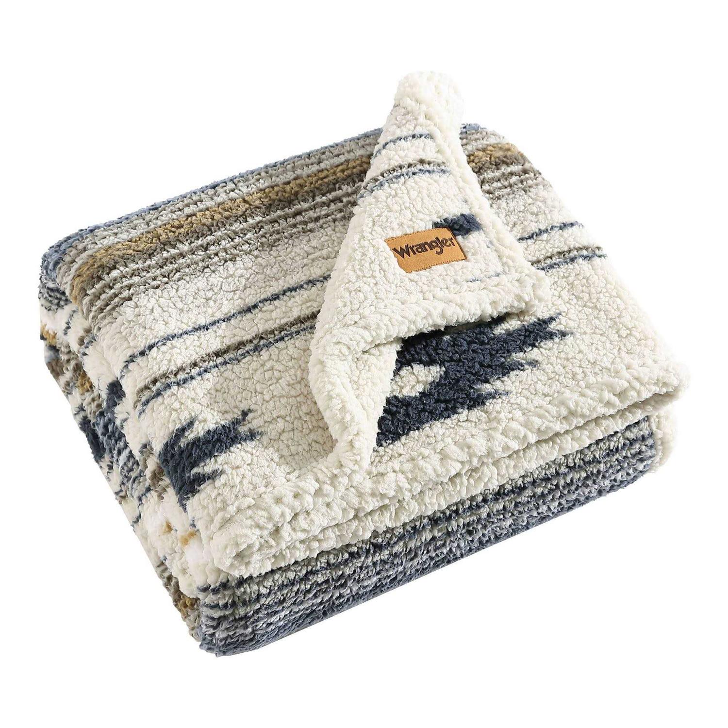 Wrangler Coyote Sands Sherpa 60×50 Throw Blanket