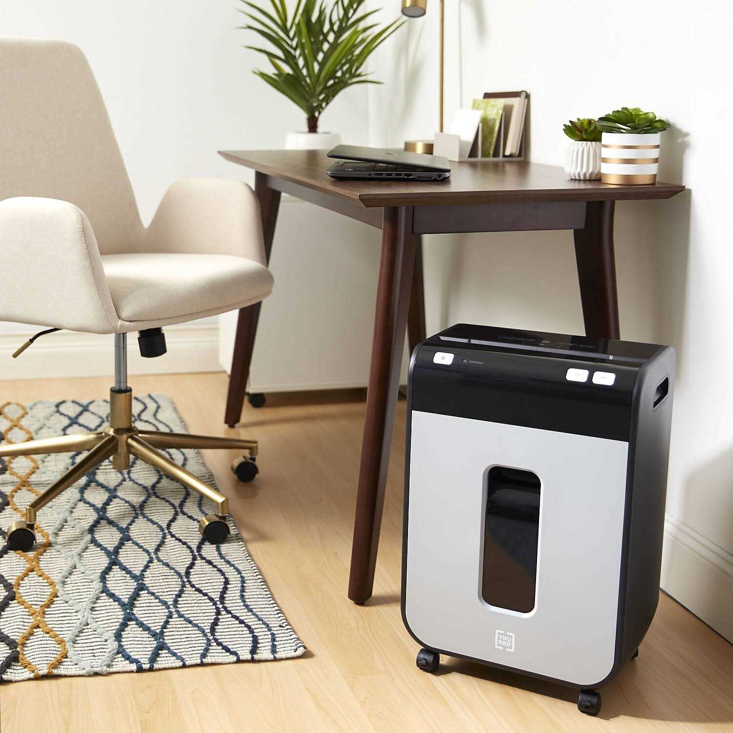 Tru RED TR-NMC102A Micro-Cut Personal Shredder