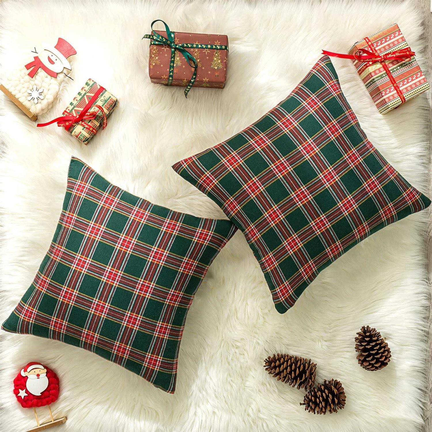 Aqothes Pack Of 2 Christmas Plaid Decorative Throw Pillow Covers