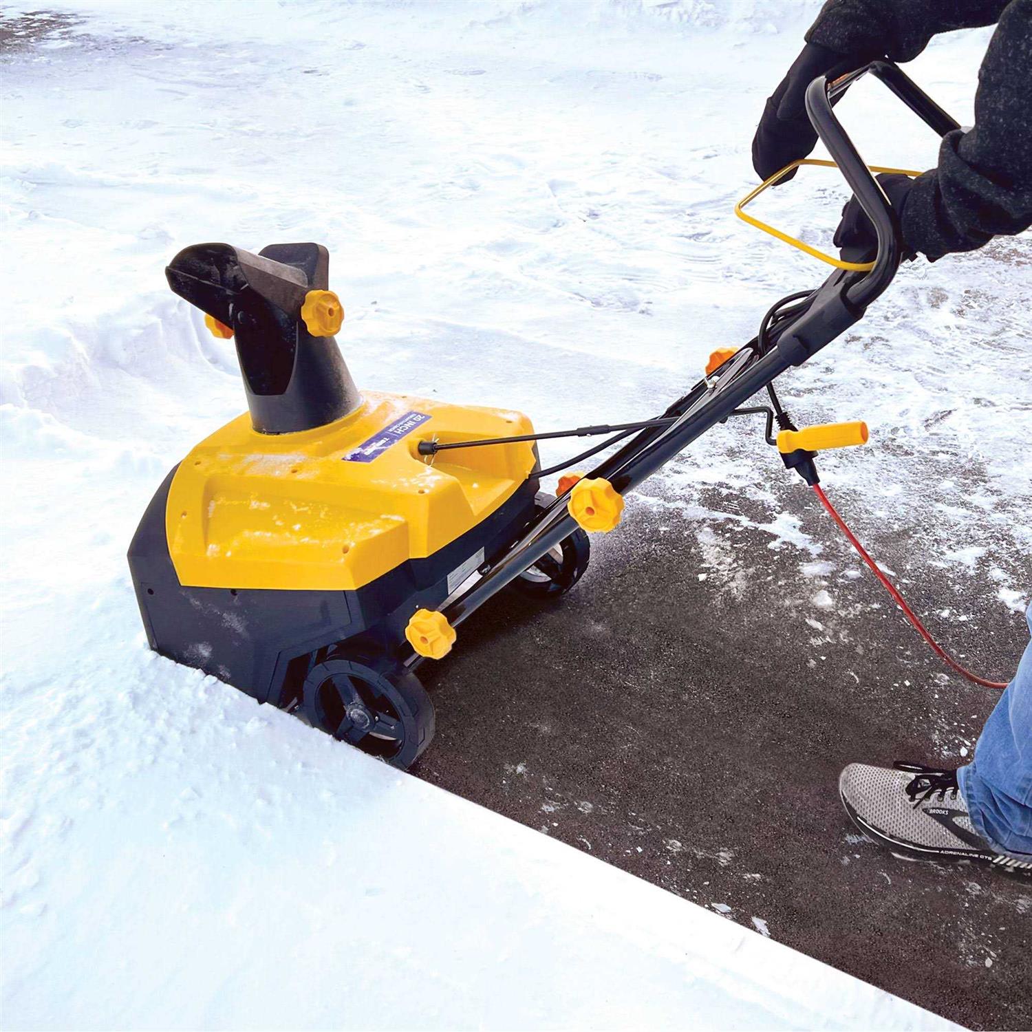Tornado Tools Throw Snow Up To 29′ Without Gas