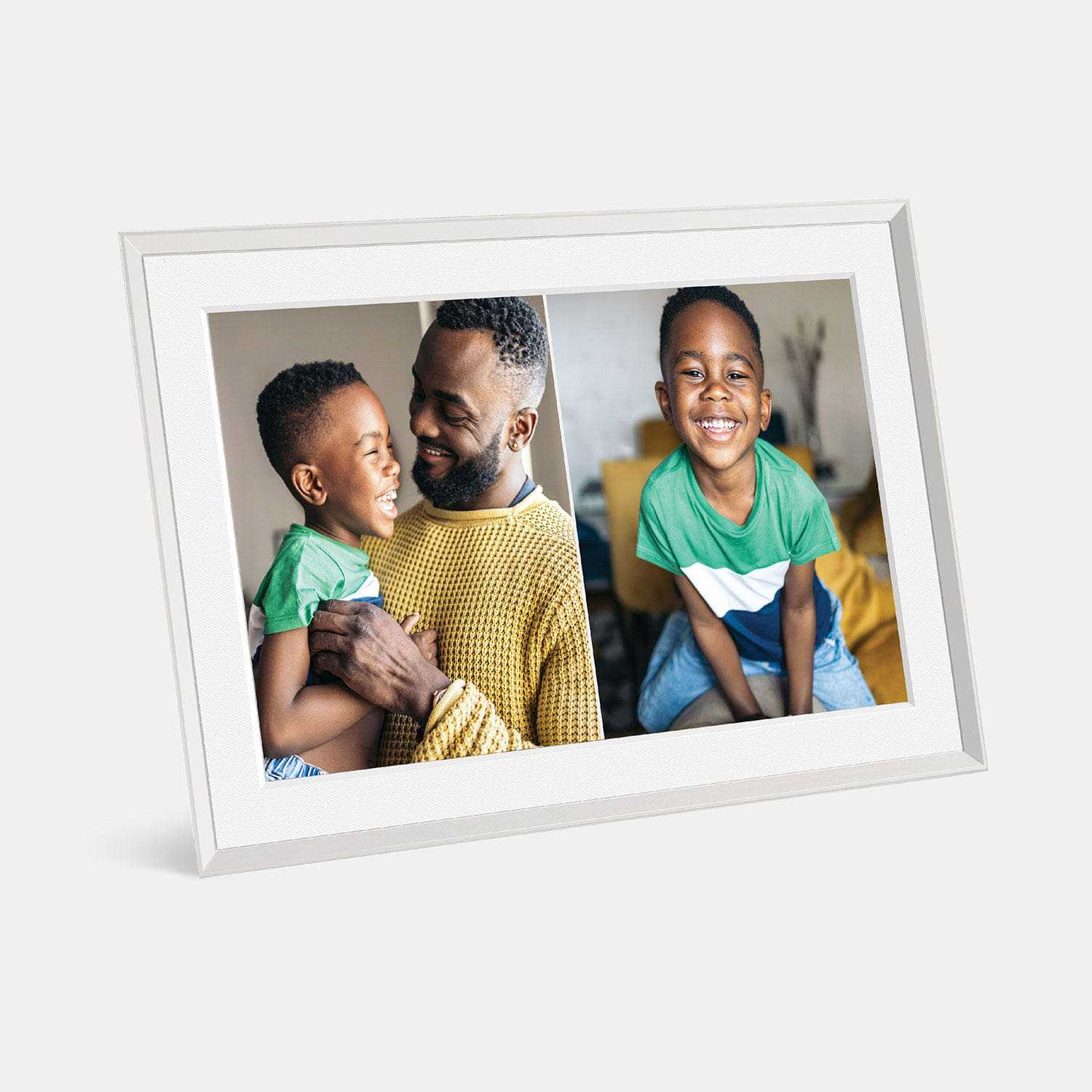 Aura Frames Digital Photo Frame