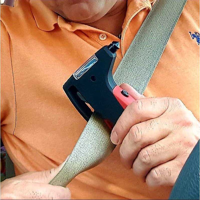 Flipo 5-in-1 Emergency Car Tool