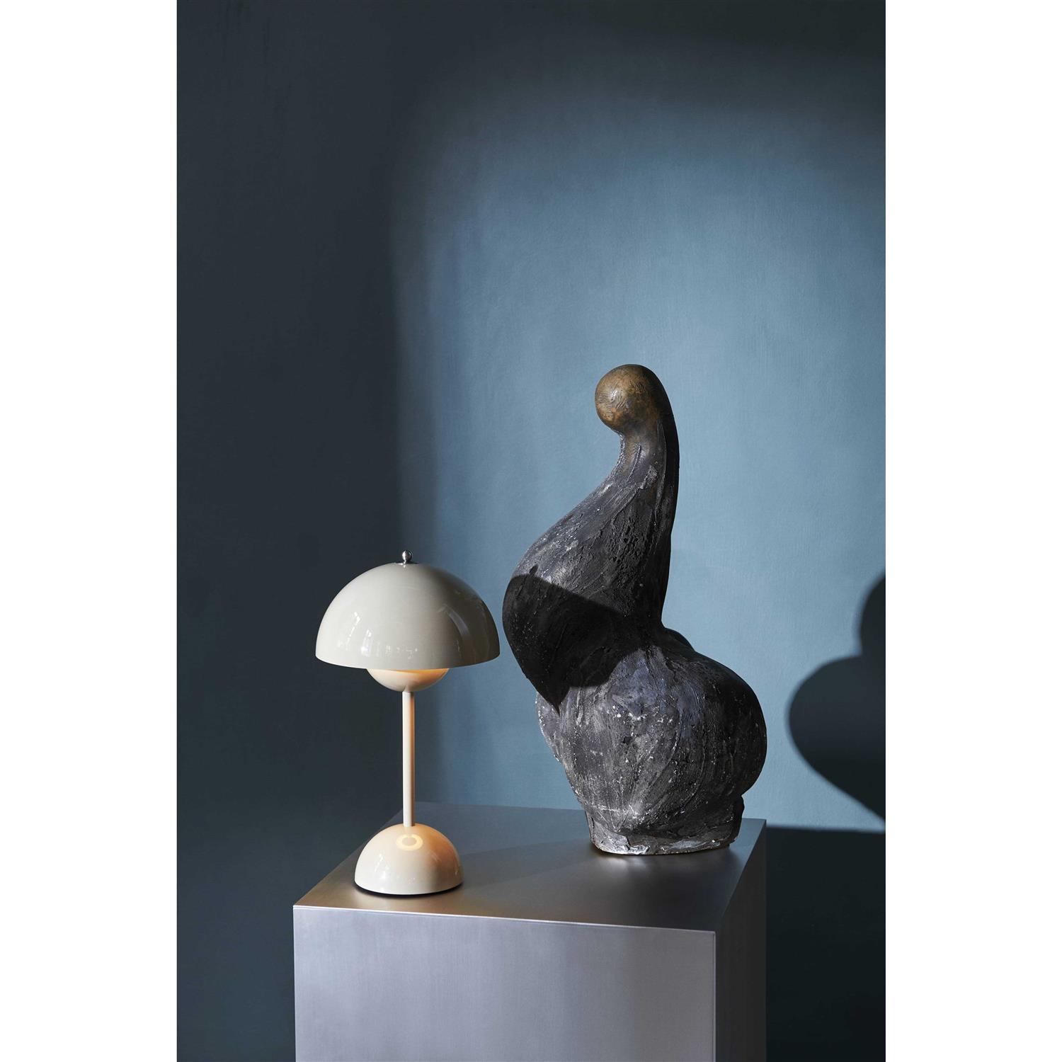 &Tradition Flowerpot VP9 Portable Table Lamp