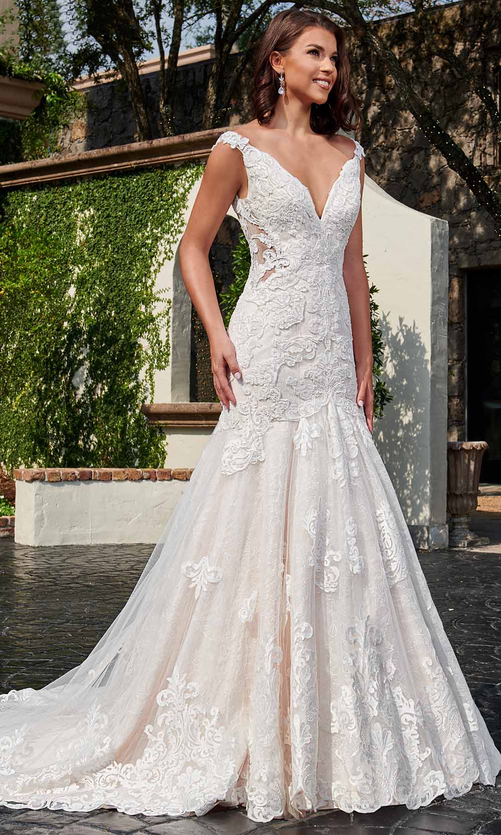 V-Neck Trumpet Bridal Gown