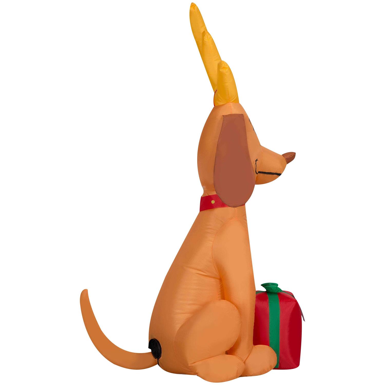 Airblown Iatables Christmas Max with Present Dr. Seuss