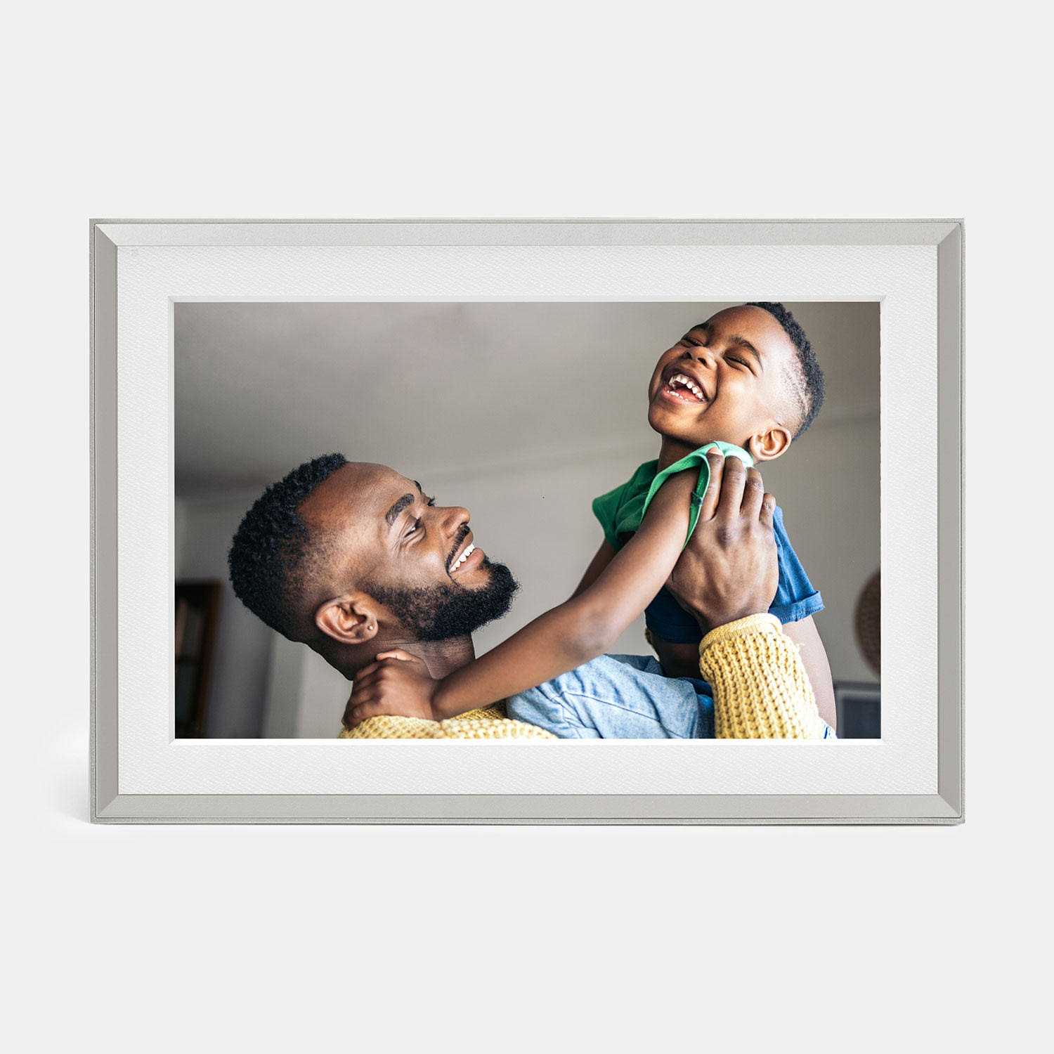 Aura Frames Digital Photo Frame