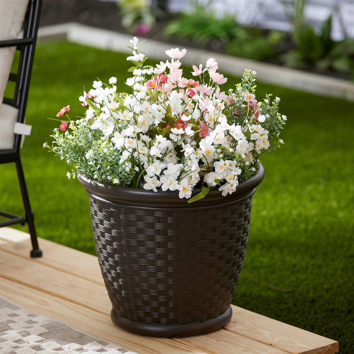 Suncast Resin Wicker Planter