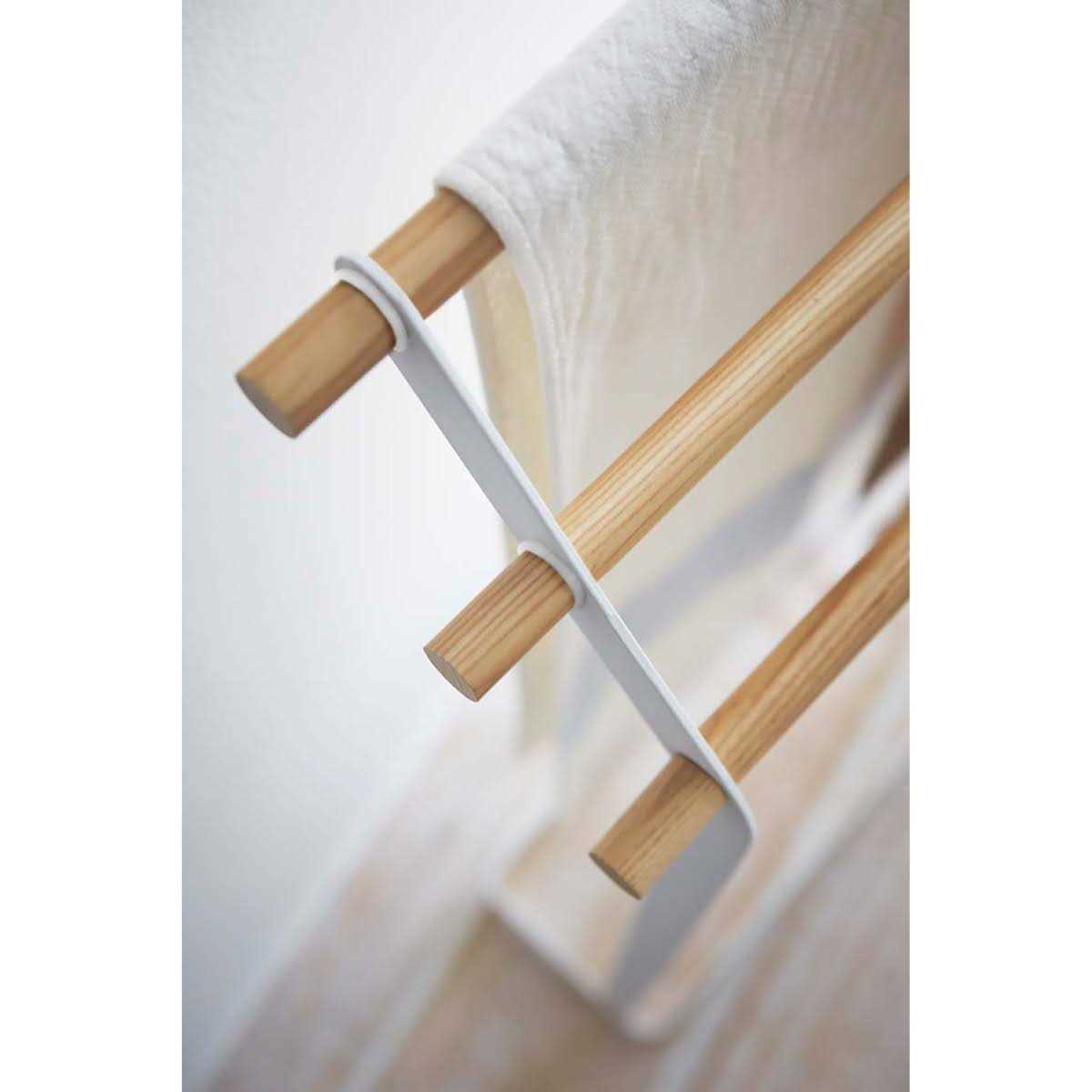 Yamazaki Tosca Bath Towel Hanger