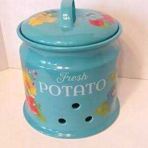 The Pioneer Woman Breezy Blossoms 9.5-inch Potato Keeper