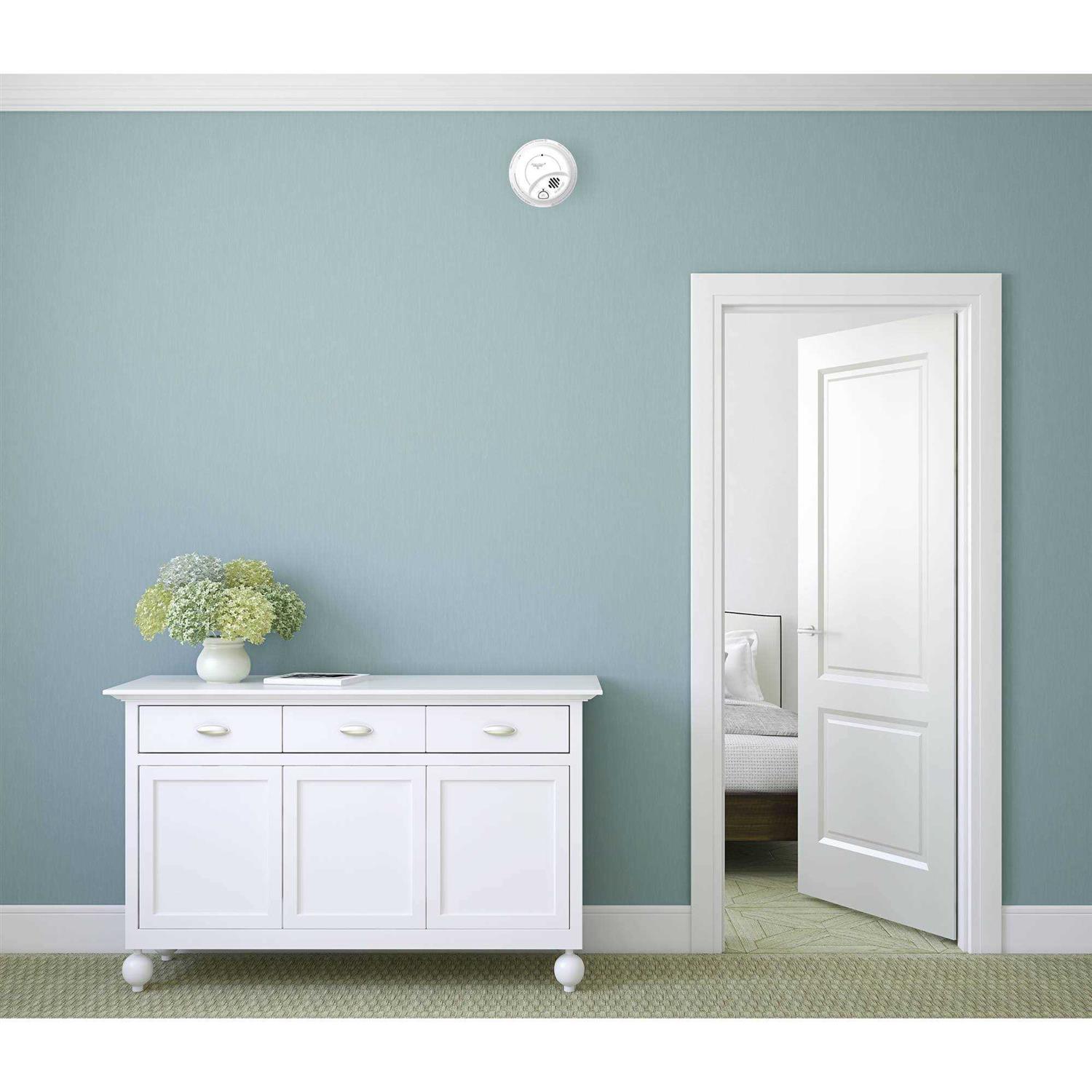 First Alert Smoke Alarm