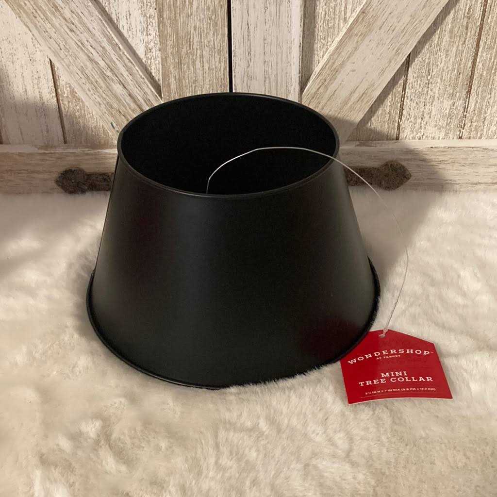 Wondershop 4.5 Metal Mini Christmas Tree Collar Black