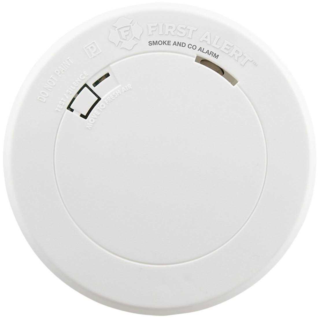 First Alert Battery-Operated Photoelectric Smoke Alarm 1039772