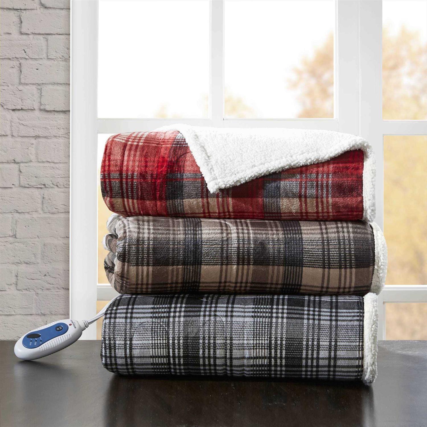 Woolrich Tasha Oversized Mink to Berber Heated Throw