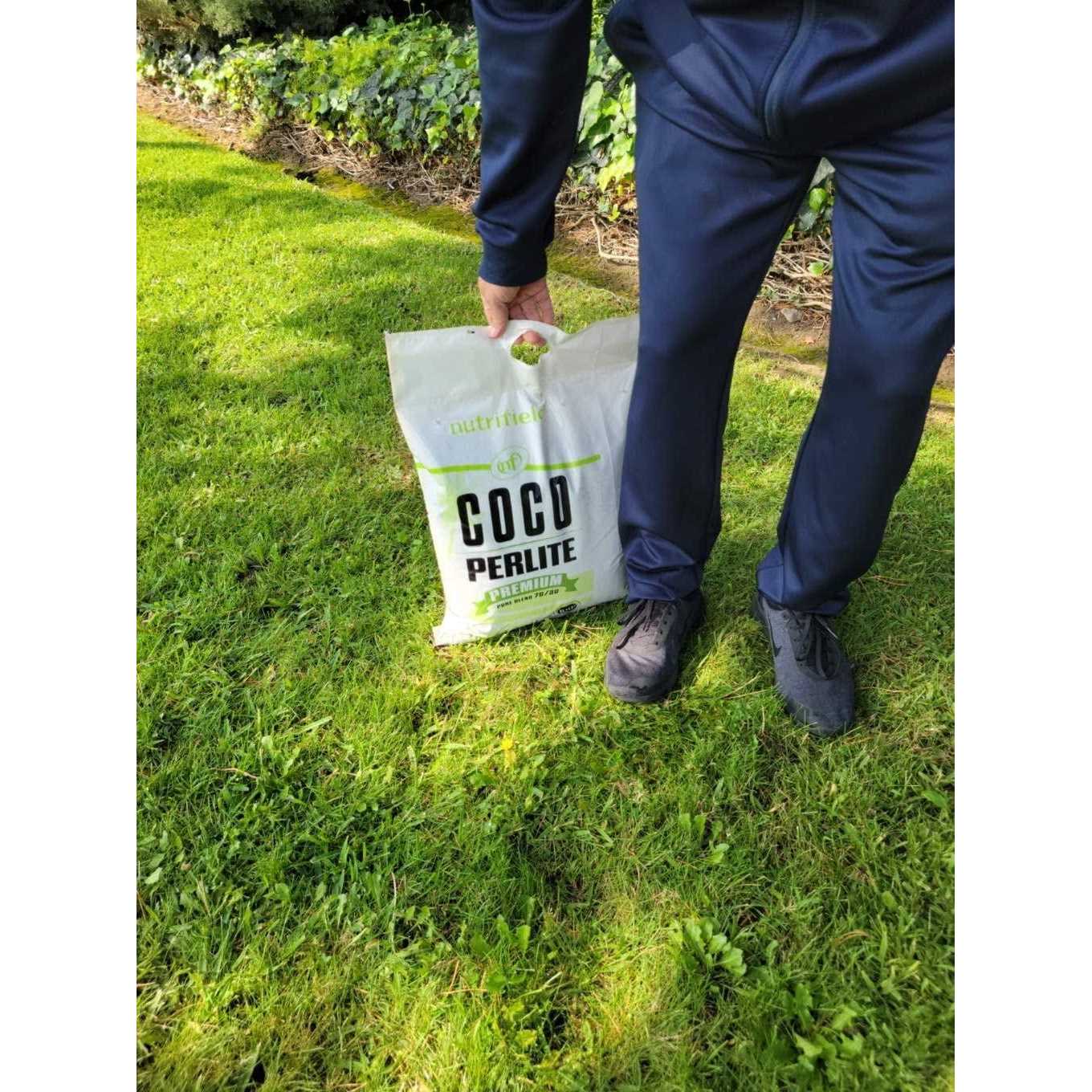 Coco Coir Perlite Mix Premium Pure Blend 70/30 RHP Certified Pre Buffered 9 Quarts /10 Liter / 2.6 Gallon Organic Coconut Coir Fiber Indoor Outdoor