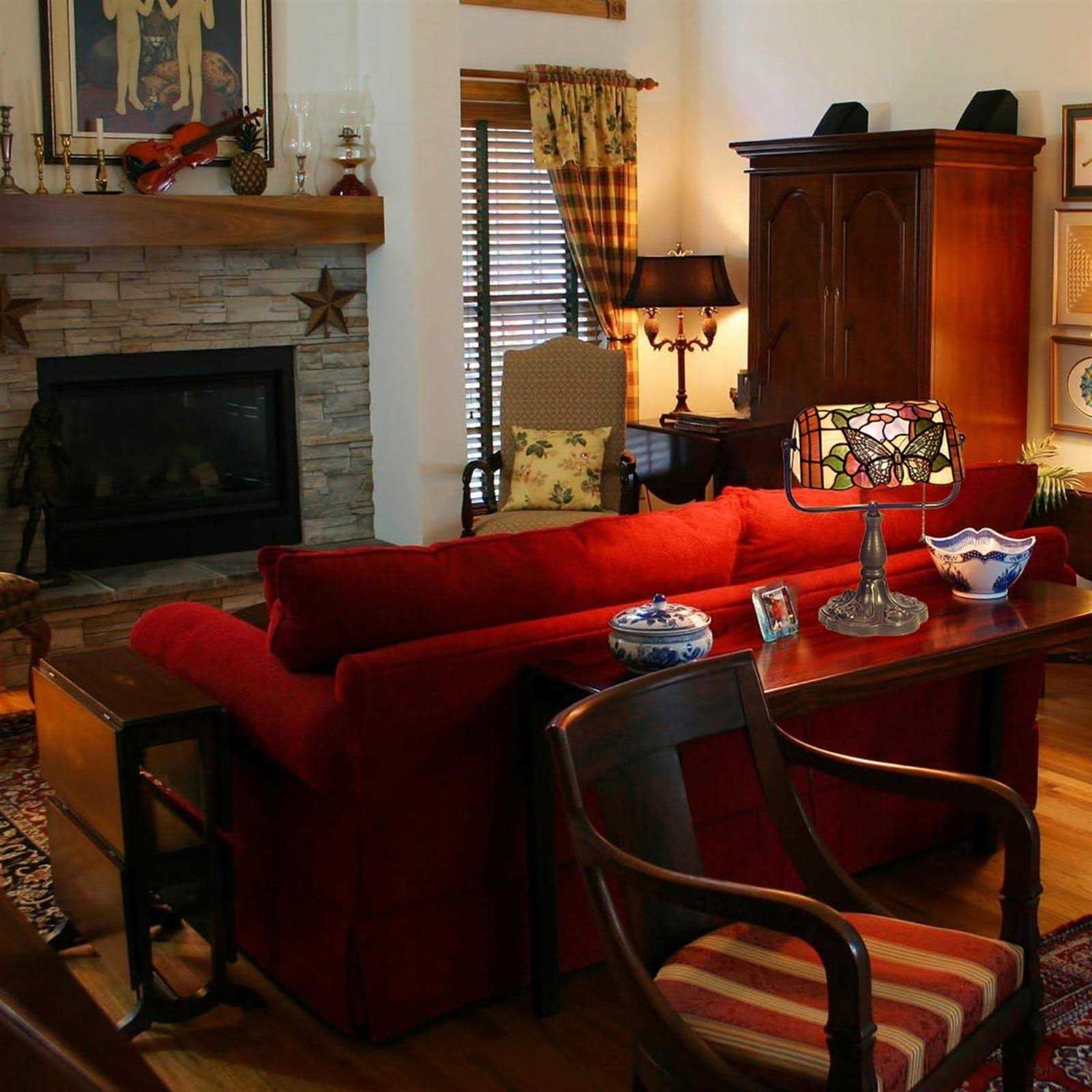 Warehouse of Tiffany Butterfly Banker Lamp