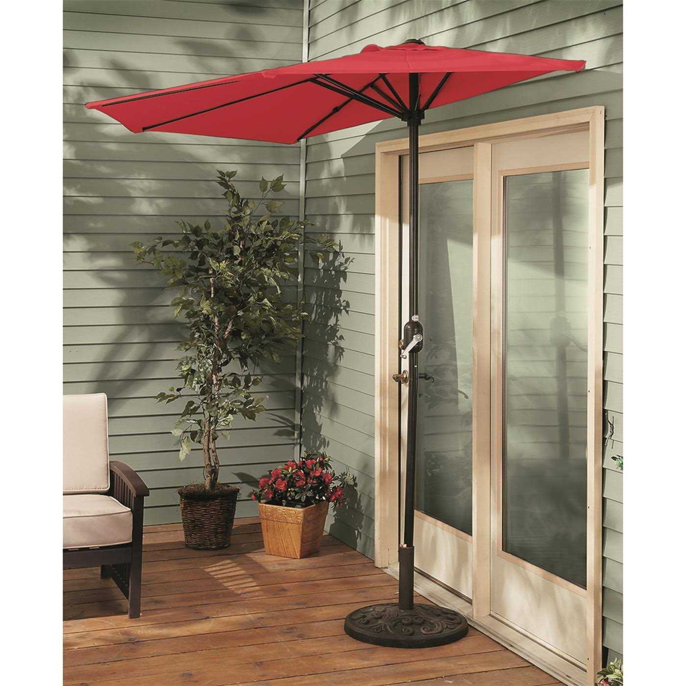 CASTLECREEK 8′ Half Round Patio Umbrella