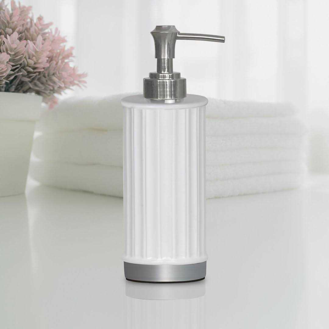 8 Piece Bathroom Accessory Set Winston Porter