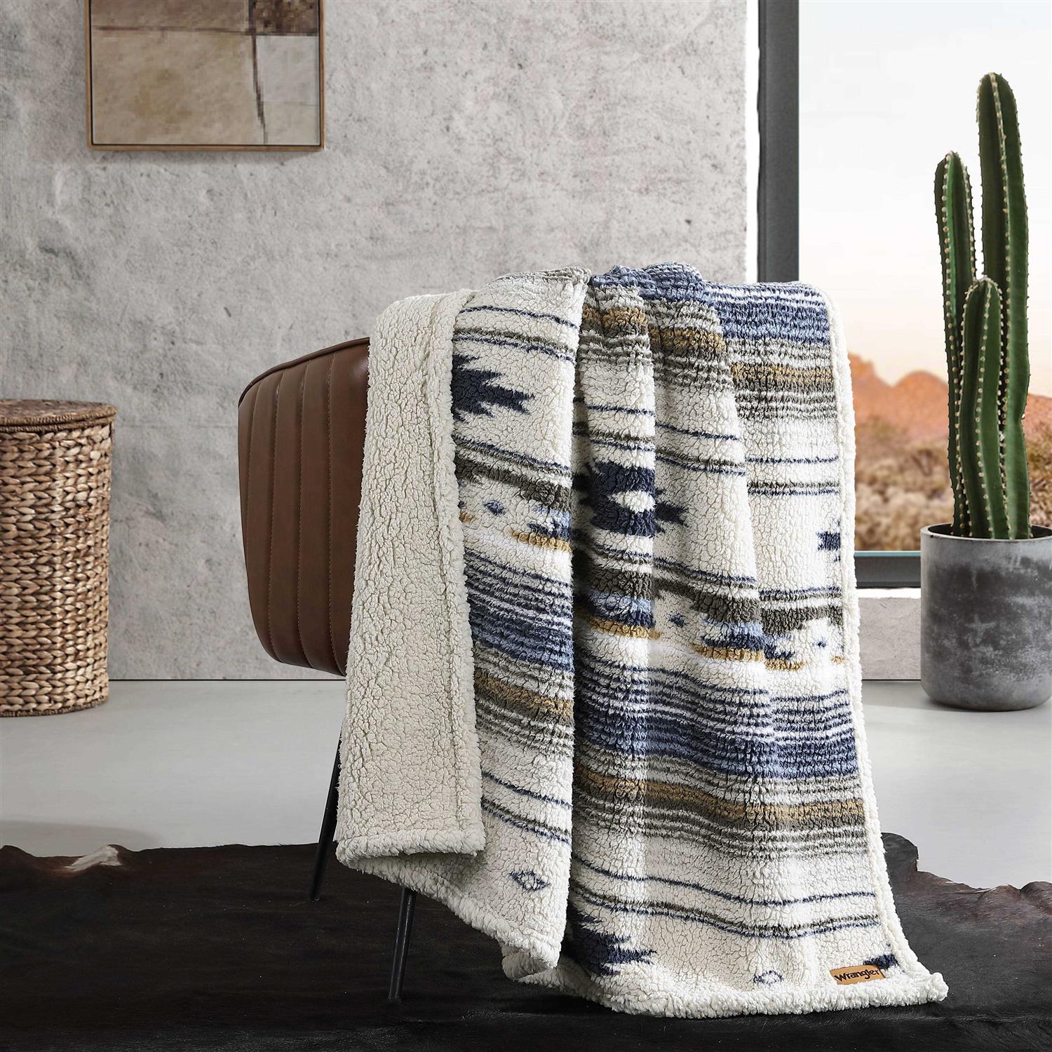 Wrangler Coyote Sands Sherpa 60×50 Throw Blanket