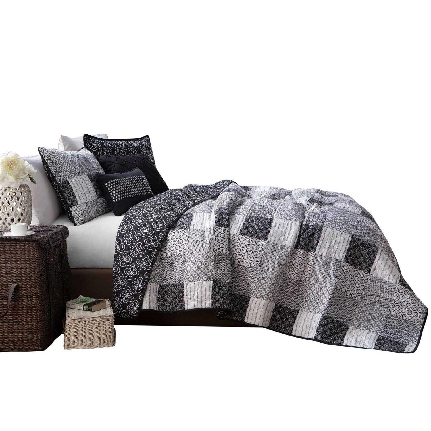 Avondale Manor Evangeline Quilt Set