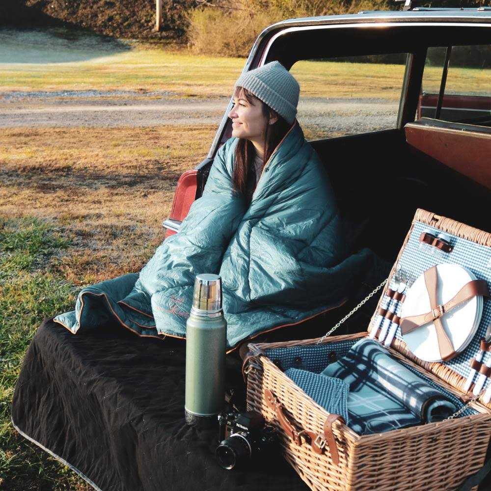 Wise Owl Outfitters Camping Blanket Packable & Waterproof Warm Camping Quilt