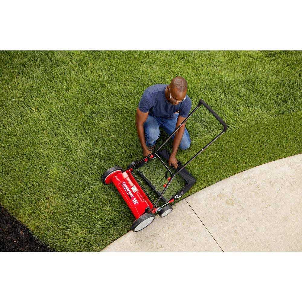 Troy-Bilt 15A-3100B66 TB18R 18 in. Reel Lawn Mower