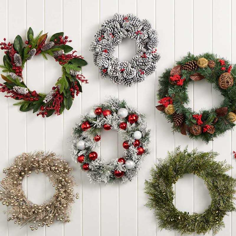 At Home Champagne Cedar Wreath 22