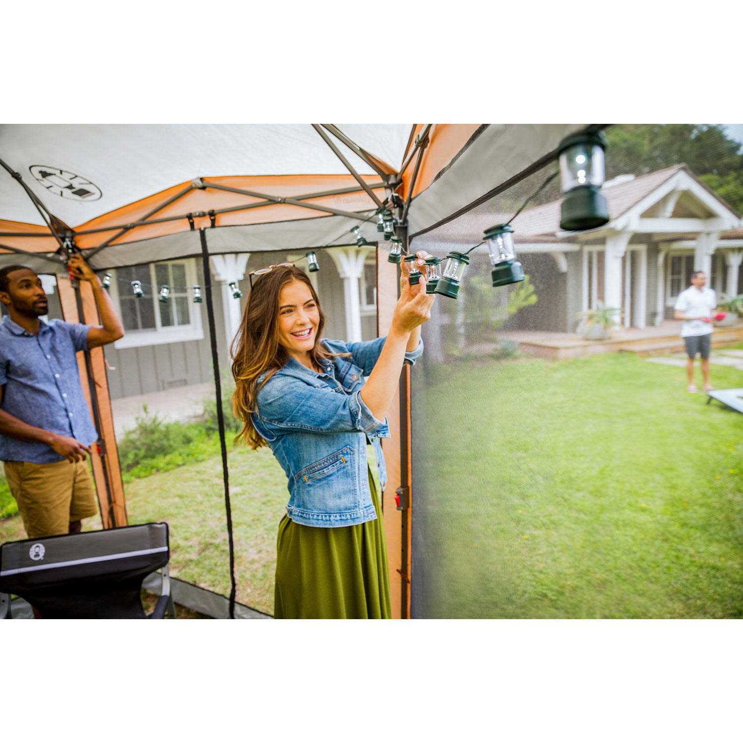 Coleman Instant 12′ x 10′ Backhome Screenhouse with Sidewall