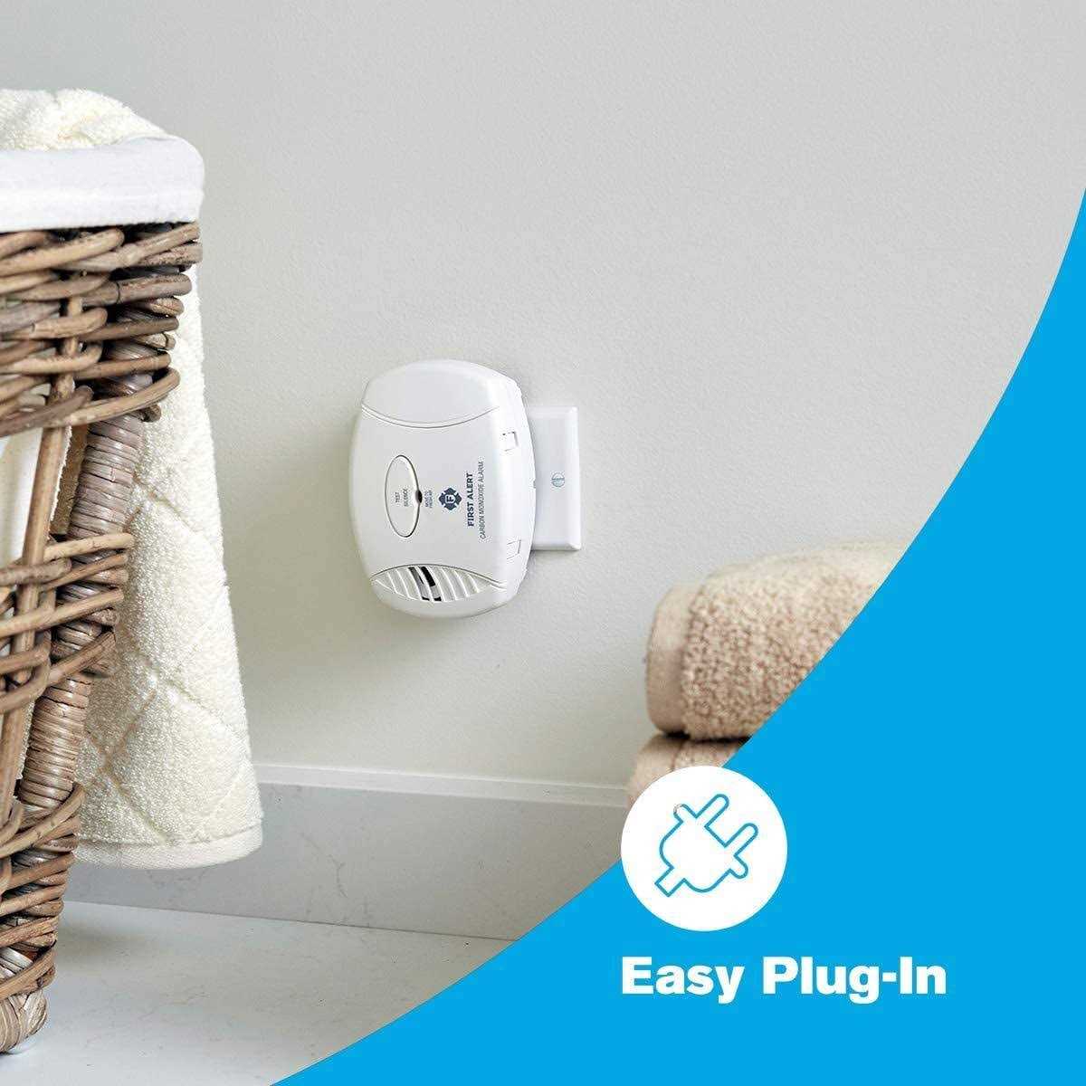 First Alert Plug-In Carbon Monoxide Detector