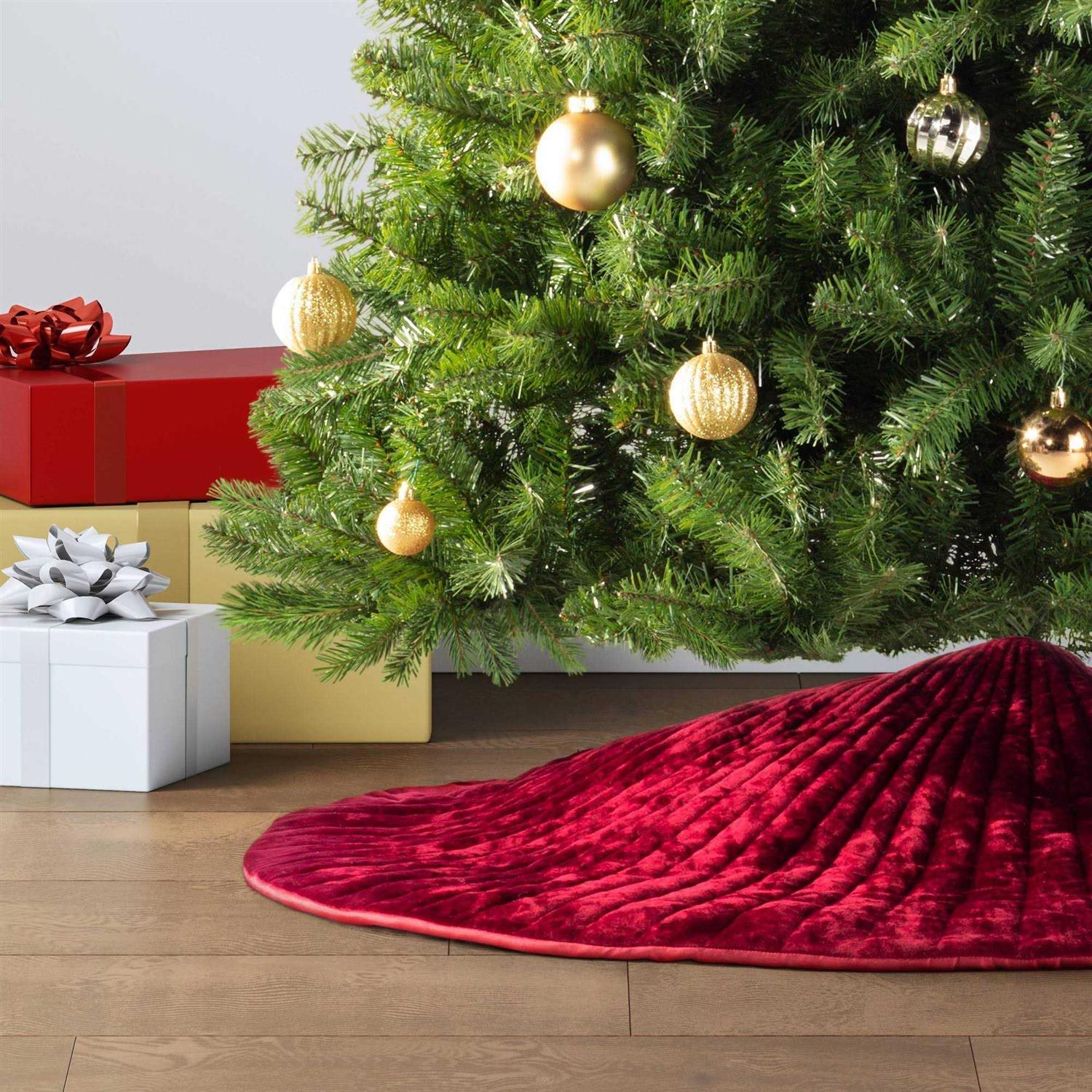 Wondershop 48 Quilted Velvet Christmas Tree Skirt Dark Red