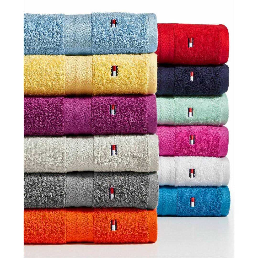 Tommy Hilfiger Modern American Solid Towel