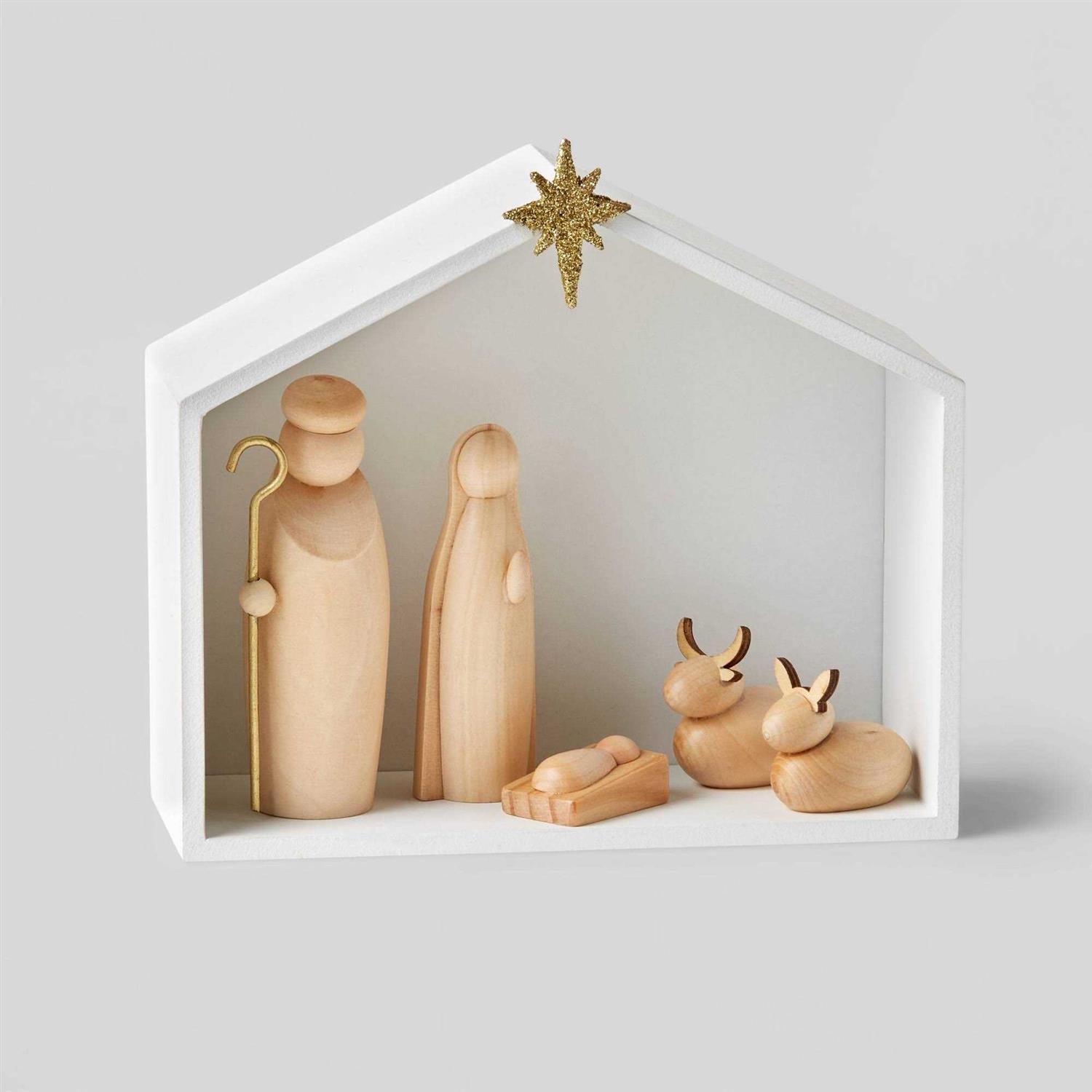 Wondershop 5pc Wood Nativity Decorative Christmas Figurine Set