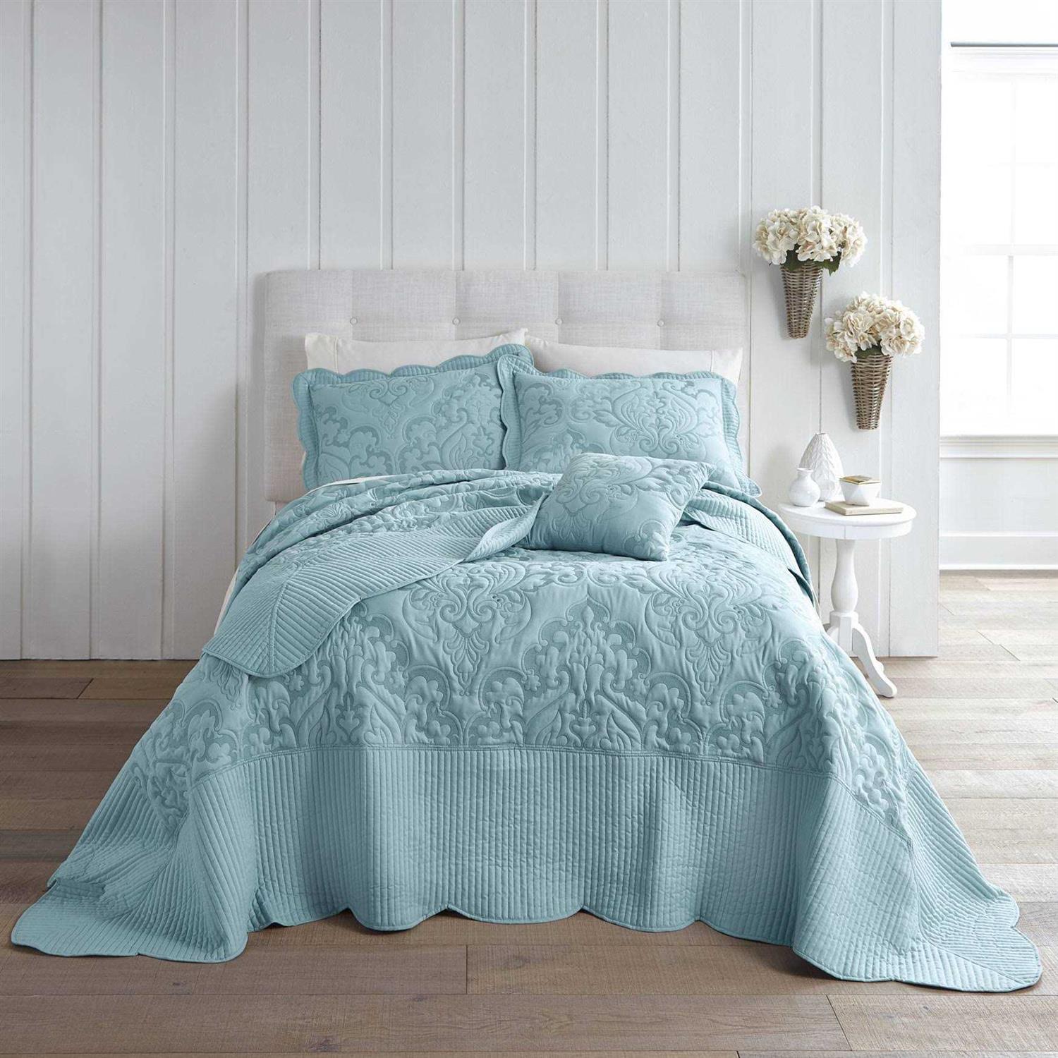 Amelia Bedspread by BrylaneHome